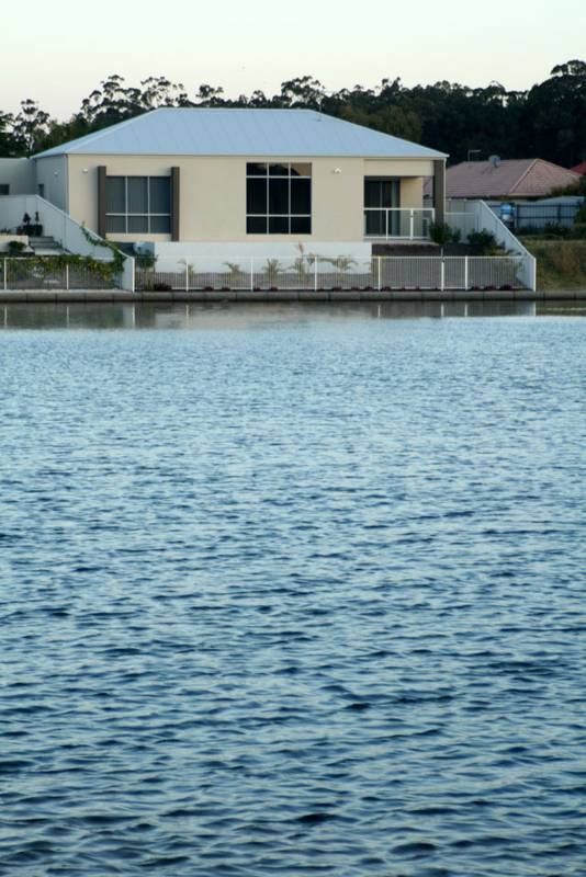 NORTH TO WATER ON RUNAWAY LAGOON Picture 3