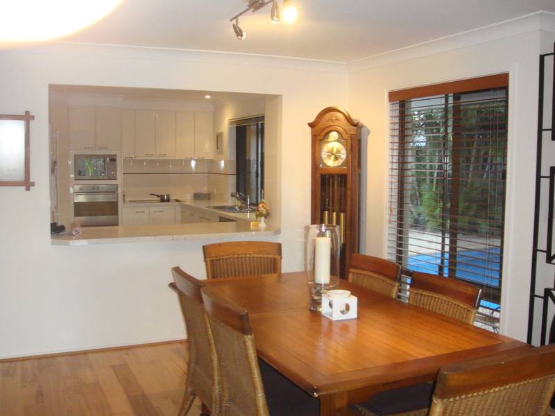 Delightful North to Water Family Home Picture 3