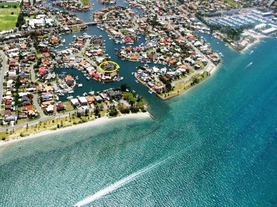 A TRULY SPECTACULAR HOME! MOOR THE BOAT AT YOUR BACK DOOR Picture