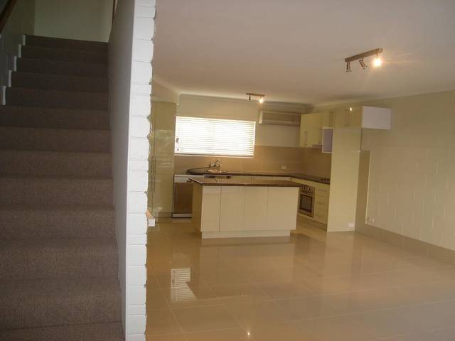 Walk everywhere Picture 2