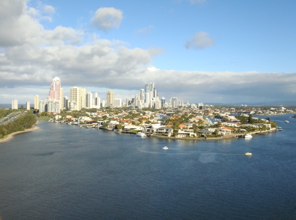 INCREDIBLE SKY HOME FOR ASTUTE BUYERS Picture 2