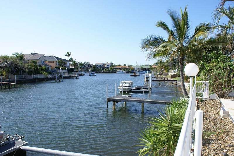 Over 50sq of Luxury Waterfront Living! Picture 2