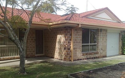 NEAT & TIDY DUPLEX!! Picture