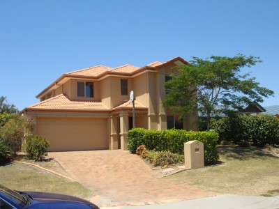 CRESTWOOD HEIGHTS BEST BUY Picture CRESTWOOD HEIGHTS BEST BUY Picture