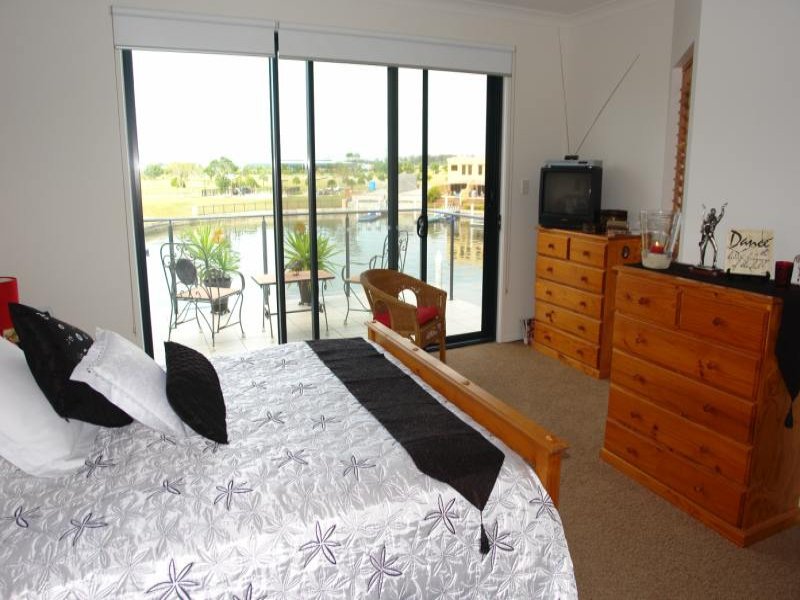 Harbour Quays lifestyle Picture 3