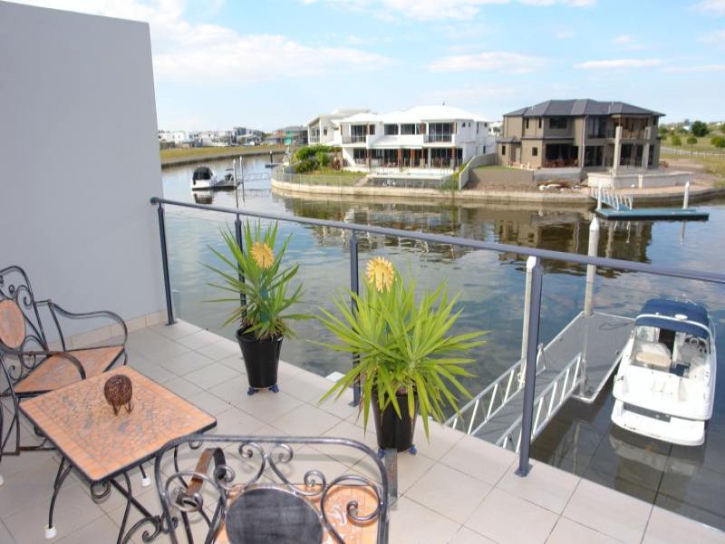 Harbour Quays lifestyle Picture 1