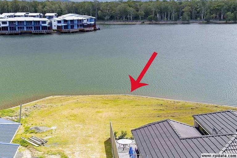 Cheapest Waterfront Land, Owners Want it SOLD Picture 3