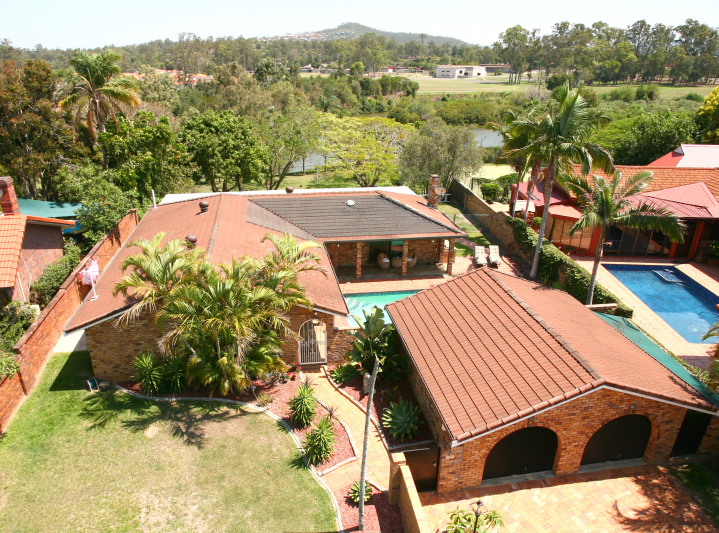 Your 1/2 Acre Sanctuary on Nerang River Picture 1