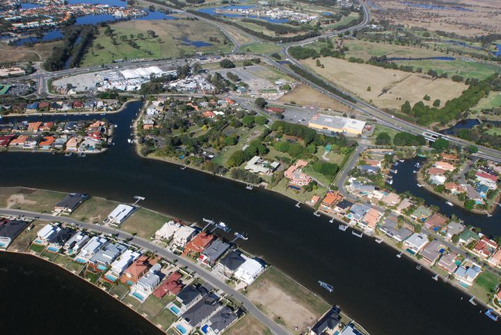 Rich & So Famous Picture 3