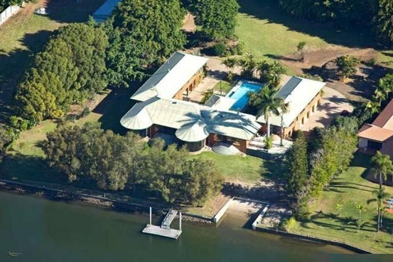 Rich & So Famous Picture 1