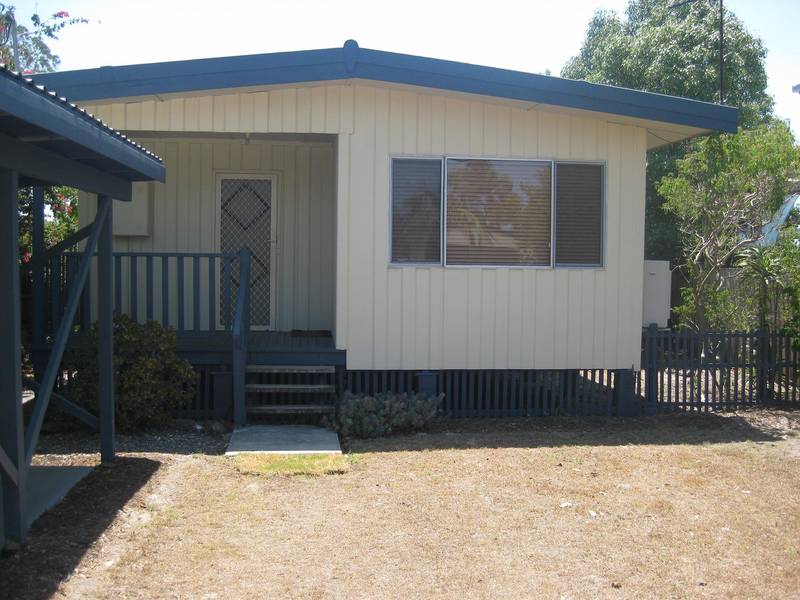 CUTE CUL-DE-SAC HOME Picture 1