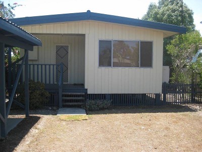 CUTE CUL-DE-SAC HOME Picture