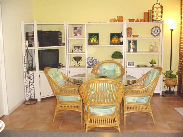 OUTSTANDING LIFESTYLE TOWNHOUSE Picture 3