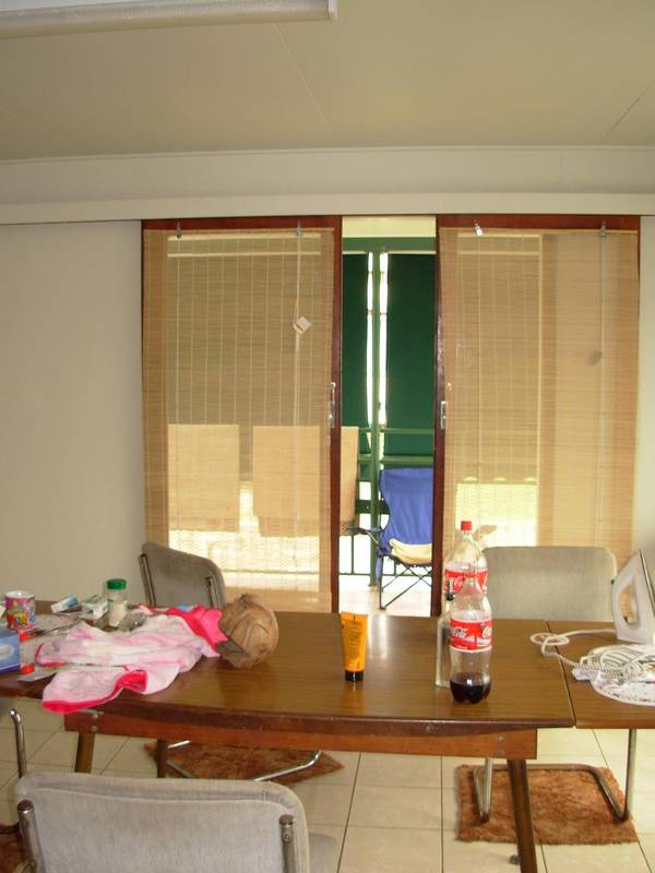 Corner street house Picture 3