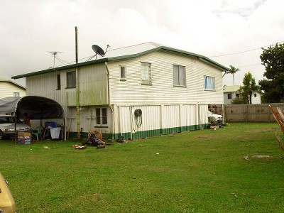 Corner street house Picture