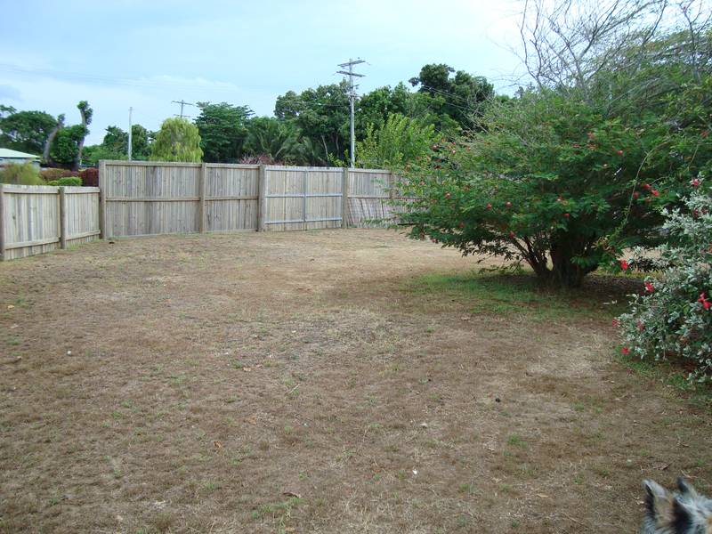 Home overlooking the beach Picture 2