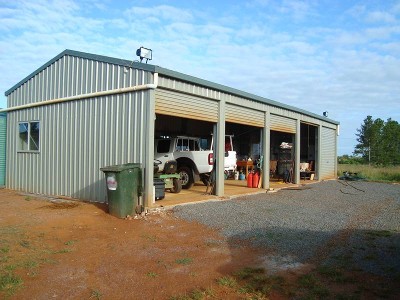 Large Block with Large Shed Picture