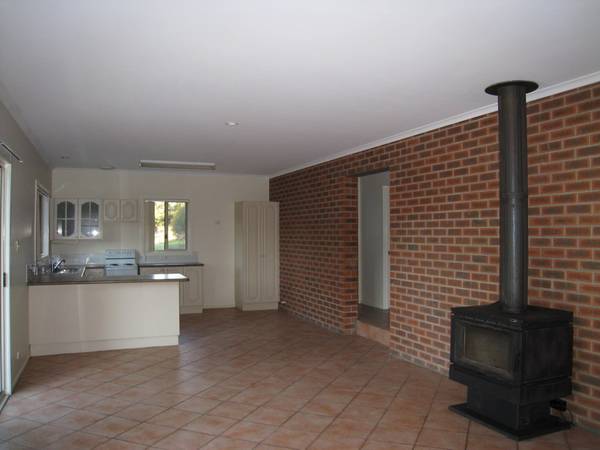 Berlang Road - Majors Creek Picture 3