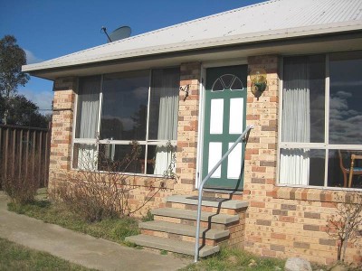 EASY LIVING TOWNHOUSE Picture