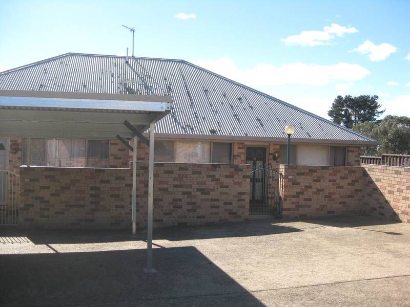 EASY LIVING TOWNHOUSE Picture 2