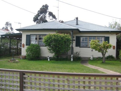 Well Maintained Cottage Picture Well Maintained Cottage Picture