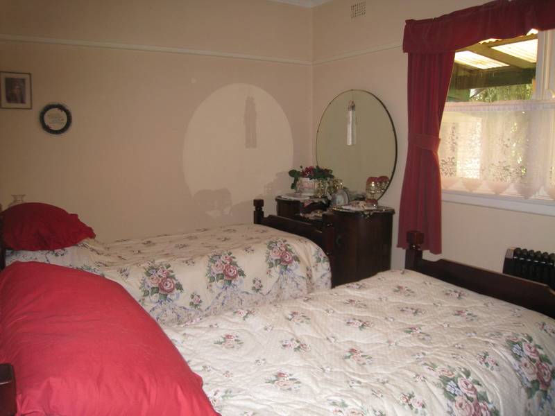 Well Maintained Cottage Picture 3