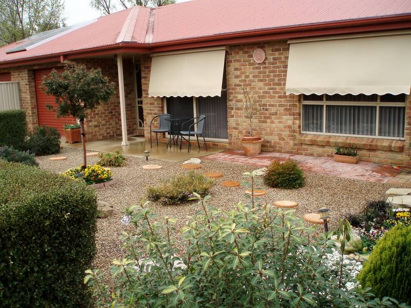 Immaculate Villa : Invest or Move Right In Picture 1