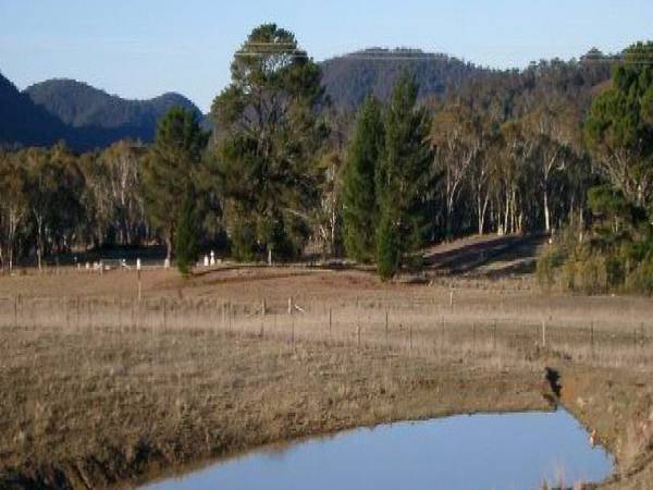 1 Dempsey Rd via Braidwood Picture 2