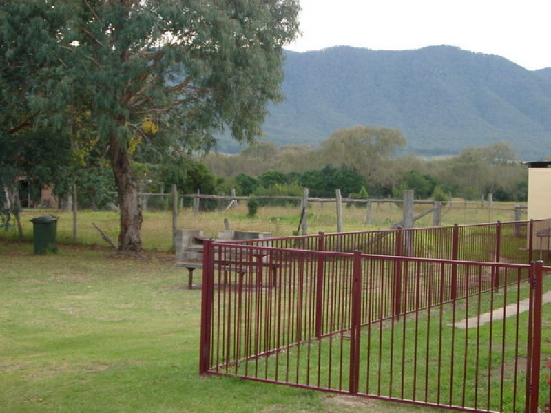 ARALUEN VALLEY COTTAGE Picture 3