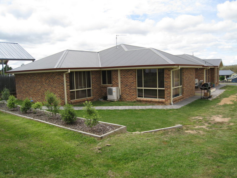 DRESS CIRCLE LOCATION Picture 3