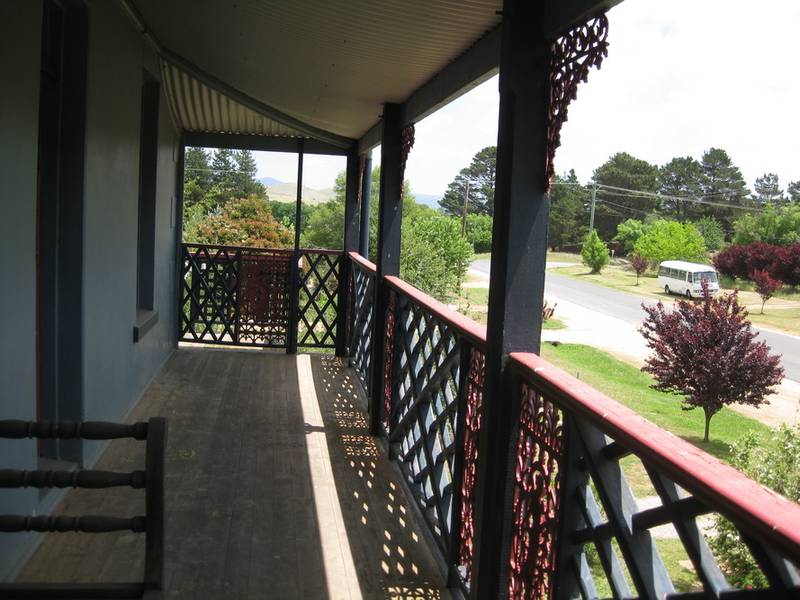 GREY - STANES
owners have moved interstate Picture 2