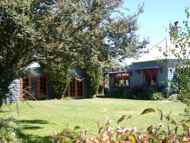 GREY - STANES
owners have moved interstate Picture 3