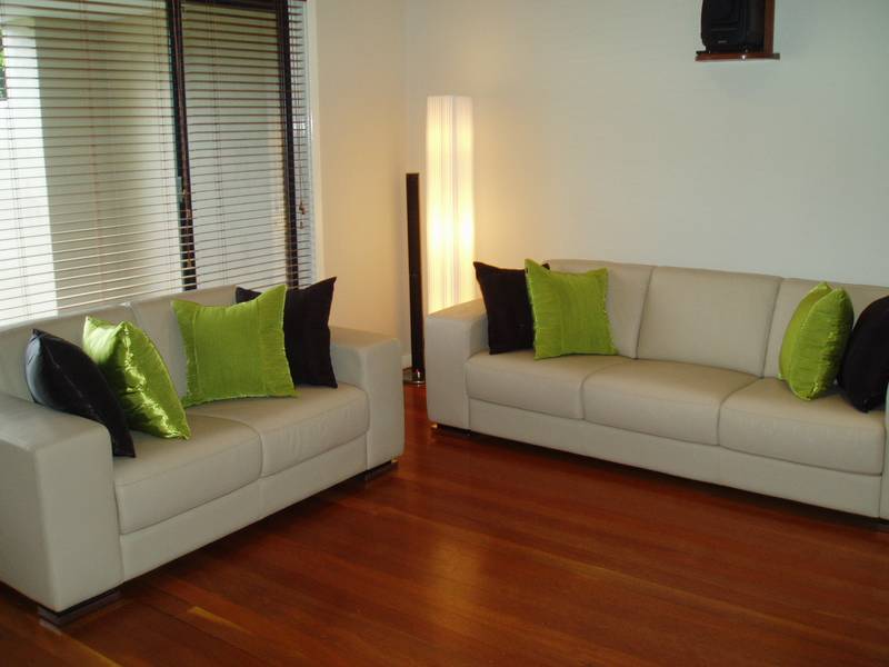 ***EXECUTIVE STYLE LIVING!!*** Picture 3