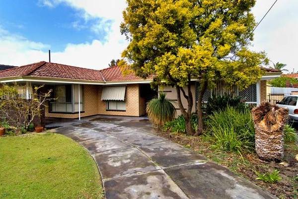 SENSATIONAL OPPORTUNITY - DEVELOPMENT POTENTIAL! Picture 2