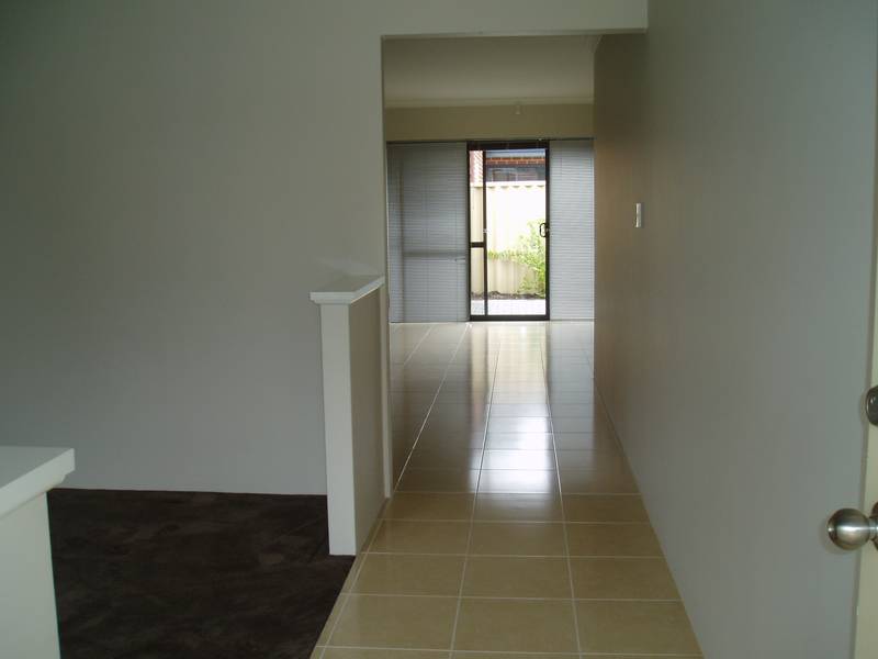 *** NEW VILLA IN CENTRAL LOCATION!! *** Picture 2