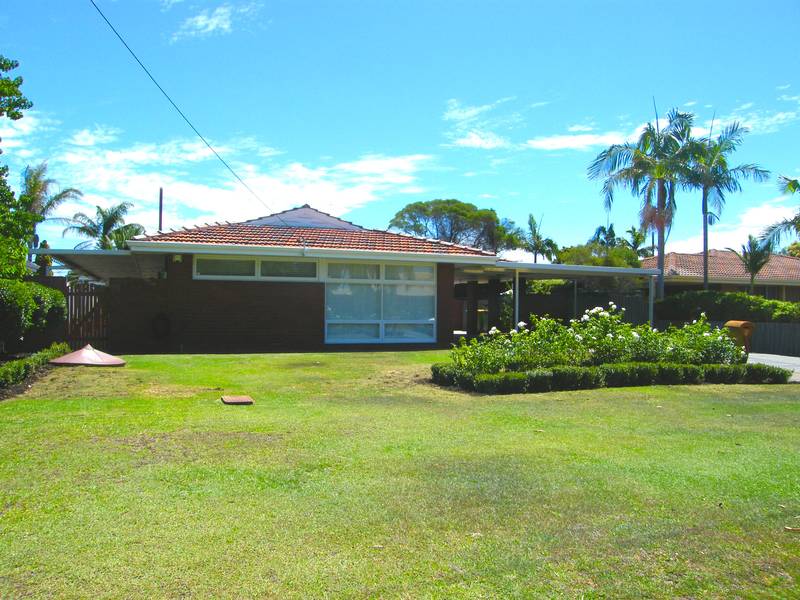 BONUS GRANNY FLAT WITH LOVELY FAMILY HOME - 1st Home Open Sun 29th 1.00 - 2.00 Picture 2