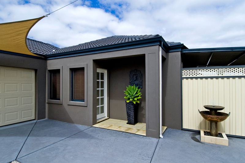 BIG PRICE REDUCTION HERE - TOP PROPERTY Picture 2