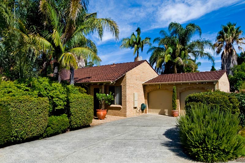 SORRY, NO HOME OPEN TODAY - UNDER OFFER! Picture 1