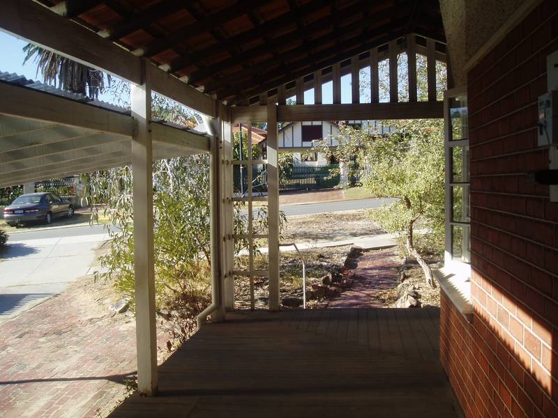 *******CHARACTER HOME******** Picture 3