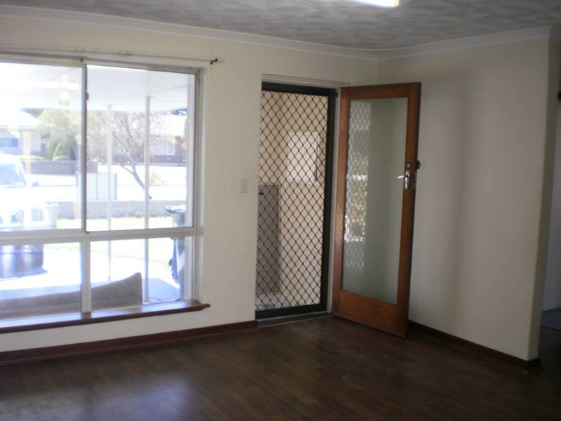 ** DUPLEX ** Picture 3