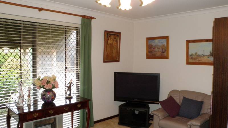 ***3 BEDROOM VILLA***LOCATION PLUS*** Picture 3
