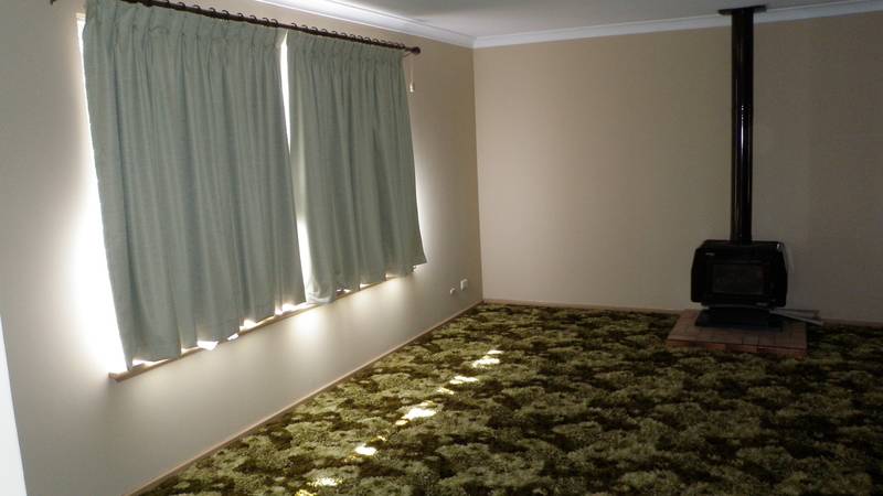 ** AVAILABLE NOW ** Open Thurs 3rd Dec 8.30am Picture 3