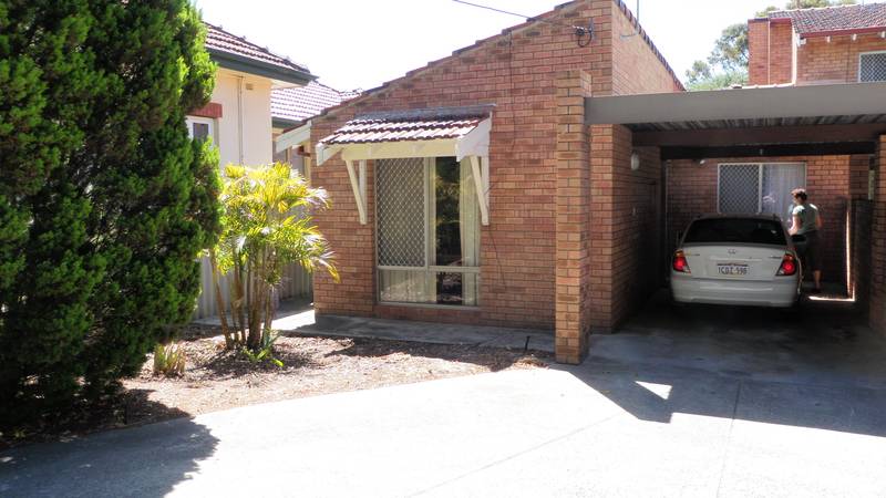 ** GREAT LOCATION** Picture 1