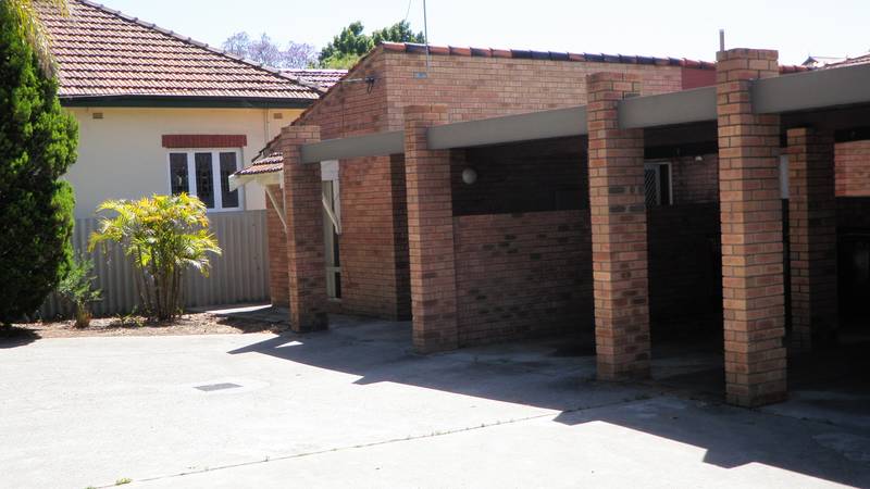 ** GREAT LOCATION** Picture 2