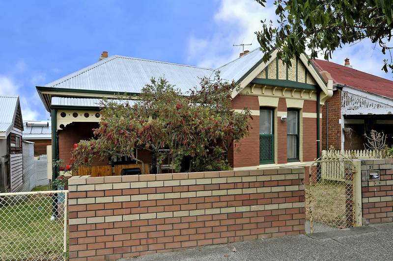 Lovely Character Home!!! Picture 1