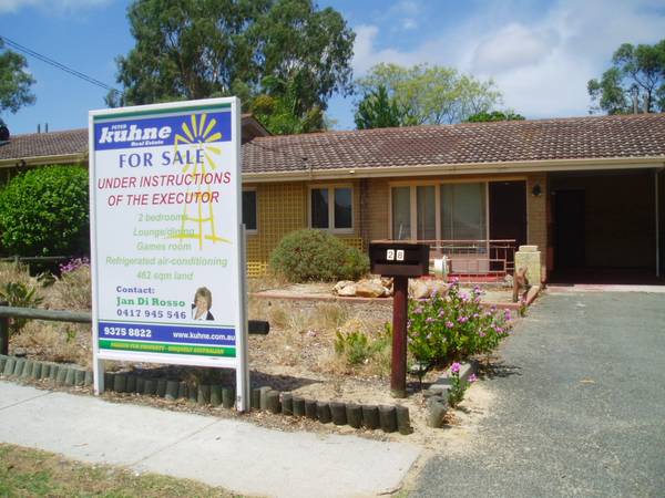 FOR SALE - UNDER INSTRUCTIONS OF THE EXECUTOR Picture 1