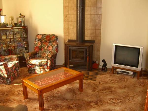 GET YOUR OWN BIT OF LOCAL HISTORY! Picture 3