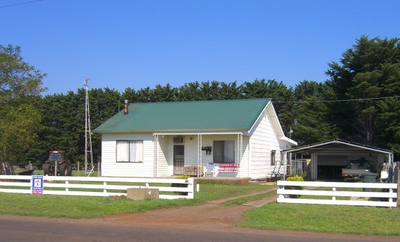 GET YOUR OWN BIT OF LOCAL HISTORY! Picture 1