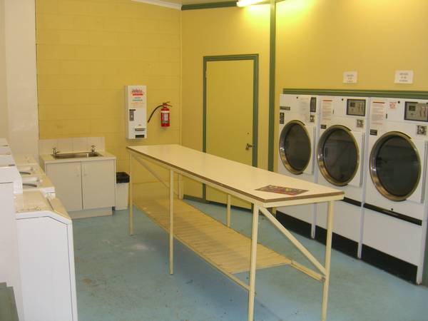 TIMBOON LAUNDRETTE Picture 2
