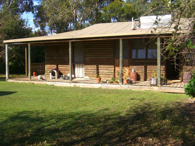 Space and Privacy in the middle of Town Picture 3